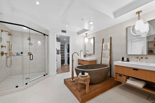 1040 Genter Street 203, La Jolla, CA 92037