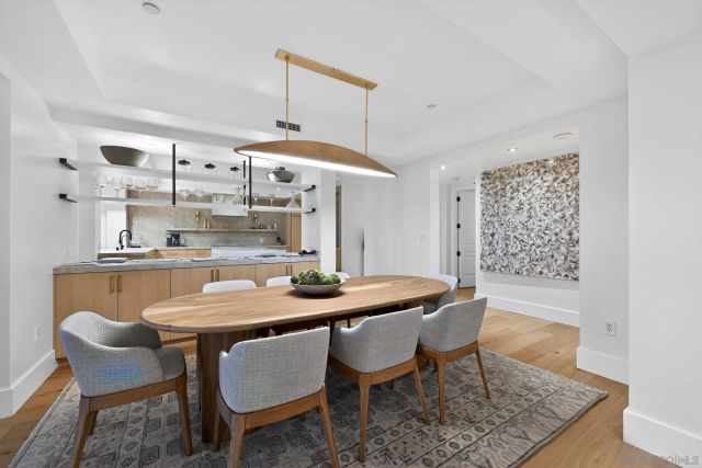 1040 Genter Street 203, La Jolla, CA 92037