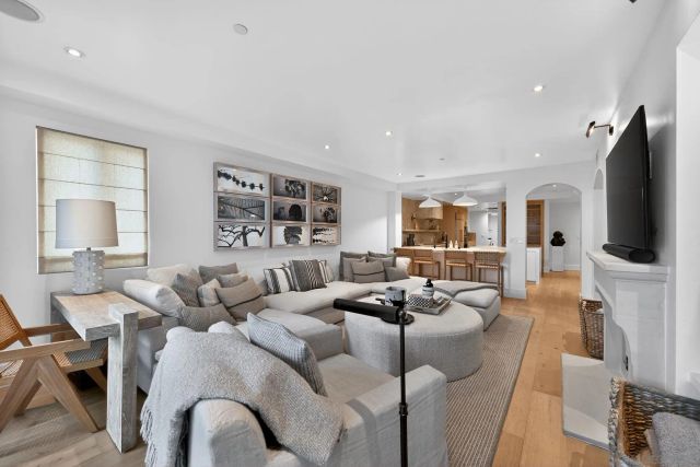 1040 Genter Street 203, La Jolla, CA 92037