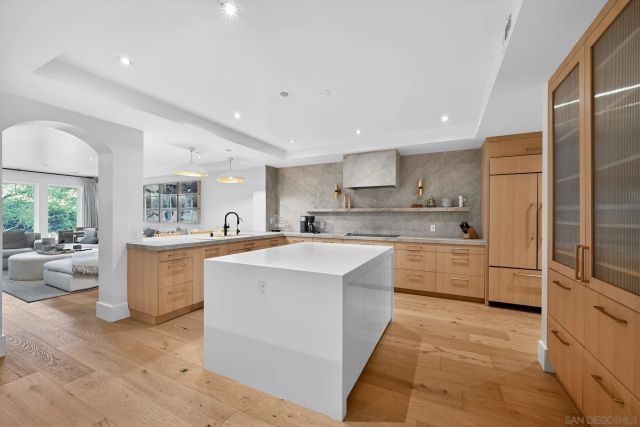 1040 Genter Street 203, La Jolla, CA 92037