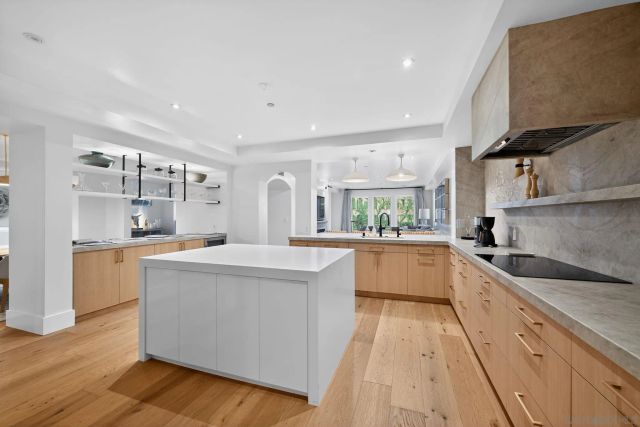 1040 Genter Street 203, La Jolla, CA 92037