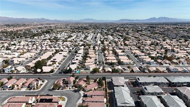 7257 Golden Star Avenue, Las Vegas, NV 89130
