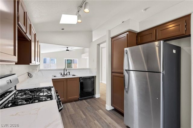 7257 Golden Star Avenue, Las Vegas, NV 89130