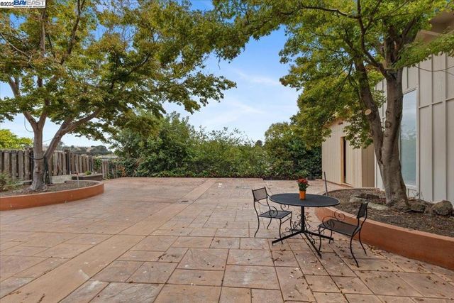2712 Oharte Rd, San Pablo, CA 94806