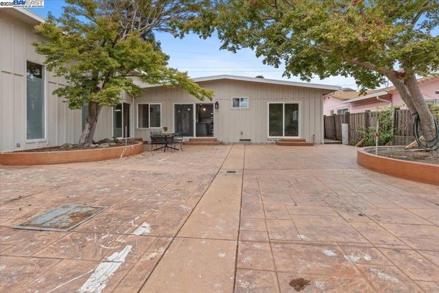 2712 Oharte Rd, San Pablo, CA 94806