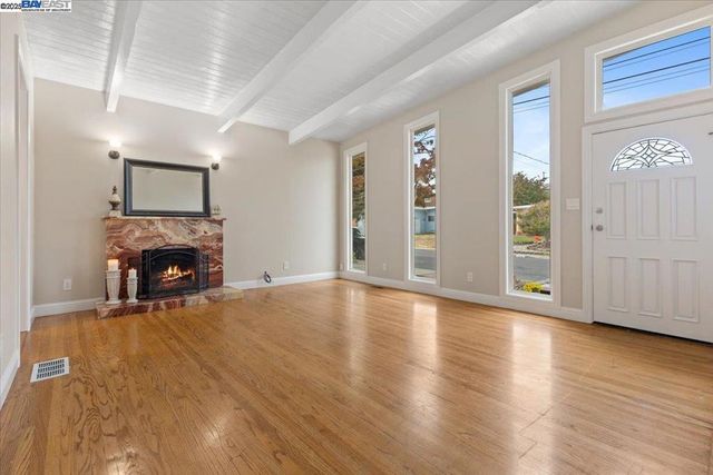 2712 Oharte Rd, San Pablo, CA 94806