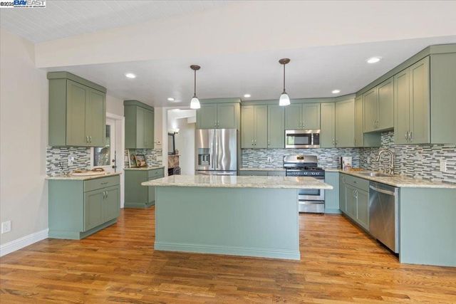 2712 Oharte Rd, San Pablo, CA 94806