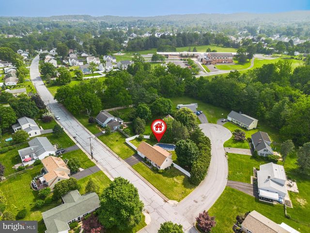 330 N LIBERTY ST, Coopersburg, PA 18036