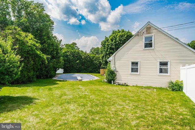 330 N LIBERTY ST, Coopersburg, PA 18036