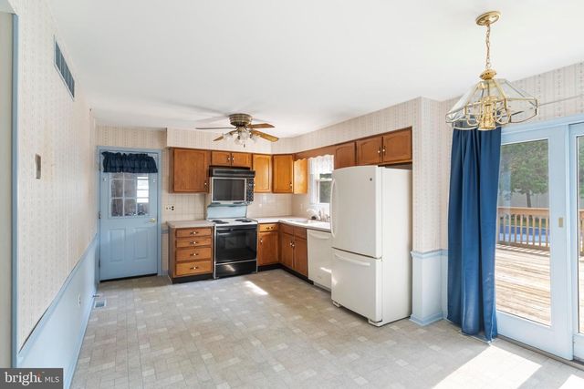 330 N LIBERTY ST, Coopersburg, PA 18036