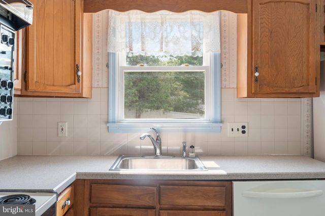 330 N LIBERTY ST, Coopersburg, PA 18036