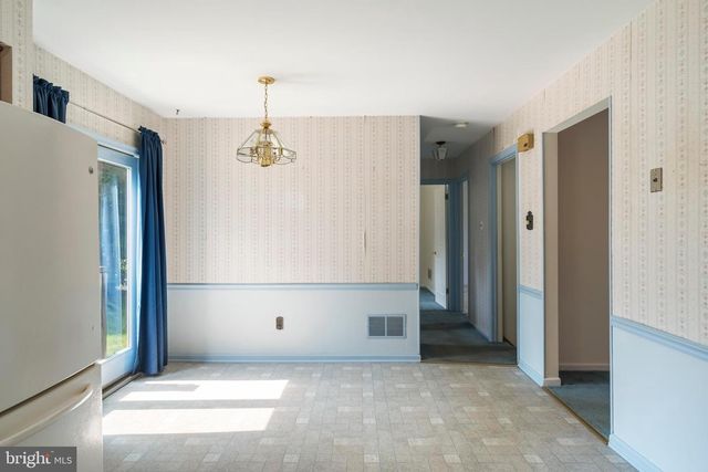 330 N LIBERTY ST, Coopersburg, PA 18036