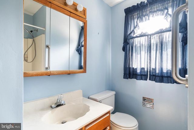 330 N LIBERTY ST, Coopersburg, PA 18036