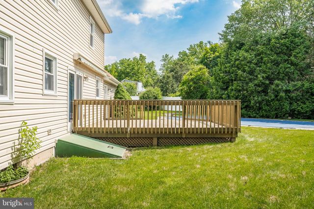 330 N LIBERTY ST, Coopersburg, PA 18036