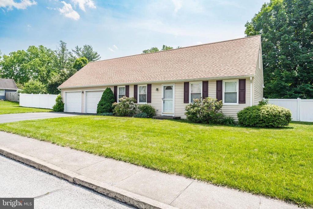 330 N LIBERTY ST, Coopersburg, PA 18036