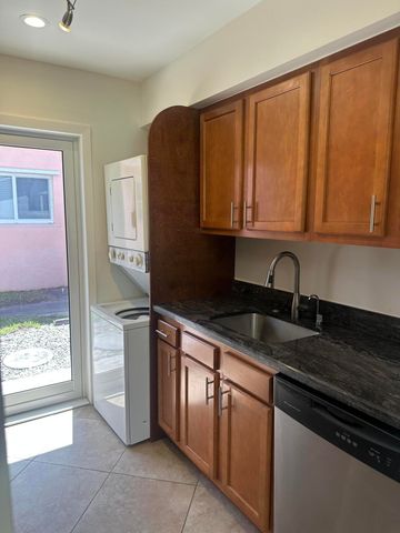 1632 NE 56th Court, Fort Lauderdale, FL 33334