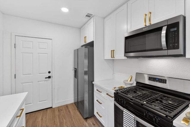 1552 Virginia Ave, West Sacramento, CA 95691