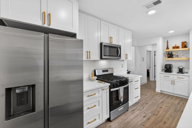 1552 Virginia Ave, West Sacramento, CA 95691