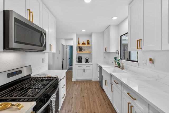 1552 Virginia Ave, West Sacramento, CA 95691