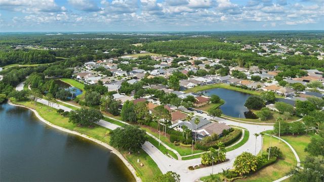 19310 GARDEN QUILT CIRCLE, Lutz, FL 33558