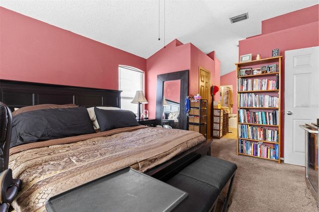 19310 GARDEN QUILT CIRCLE, Lutz, FL 33558
