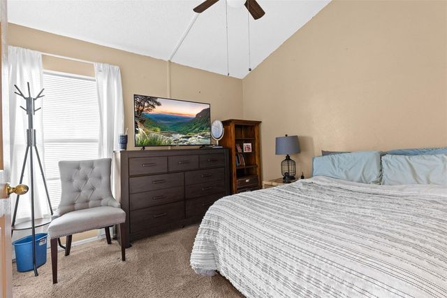 19310 GARDEN QUILT CIRCLE, Lutz, FL 33558