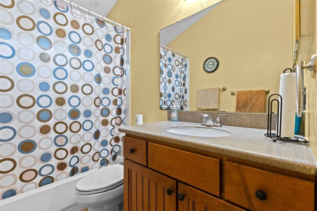 19310 GARDEN QUILT CIRCLE, Lutz, FL 33558