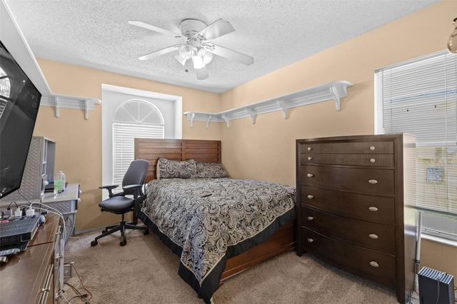19310 GARDEN QUILT CIRCLE, Lutz, FL 33558