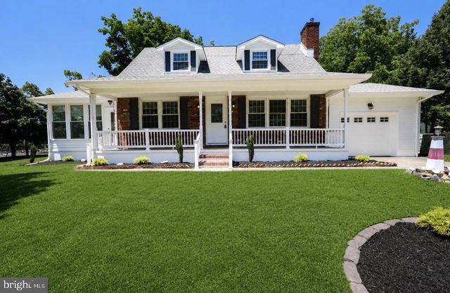 4 MCCLAIN AVE, Medford, NJ 08055