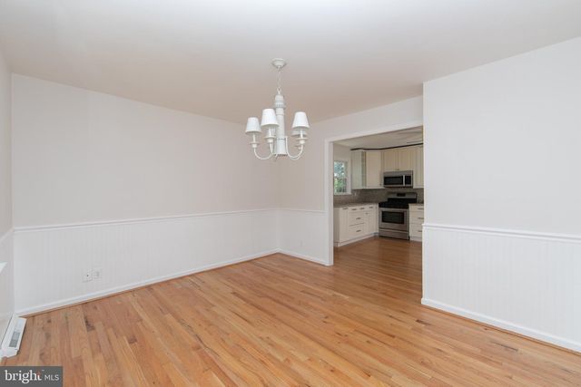 4 MCCLAIN AVE, Medford, NJ 08055