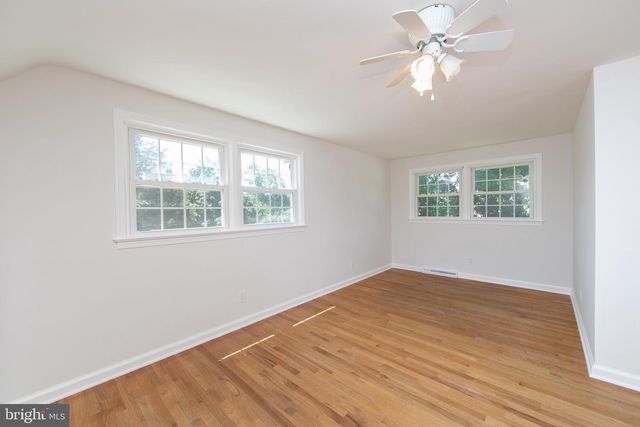 4 MCCLAIN AVE, Medford, NJ 08055