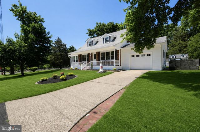 4 MCCLAIN AVE, Medford, NJ 08055
