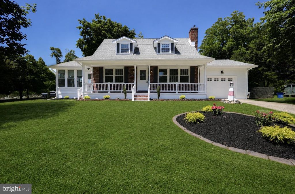 4 MCCLAIN AVE, Medford, NJ 08055