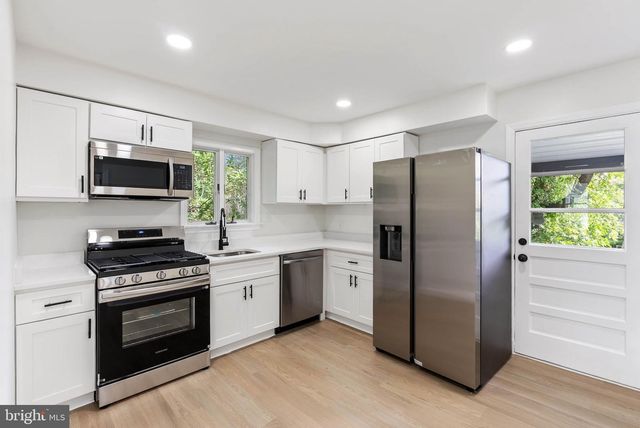 2620 MATTHEWS DR, Parkville, MD 21234