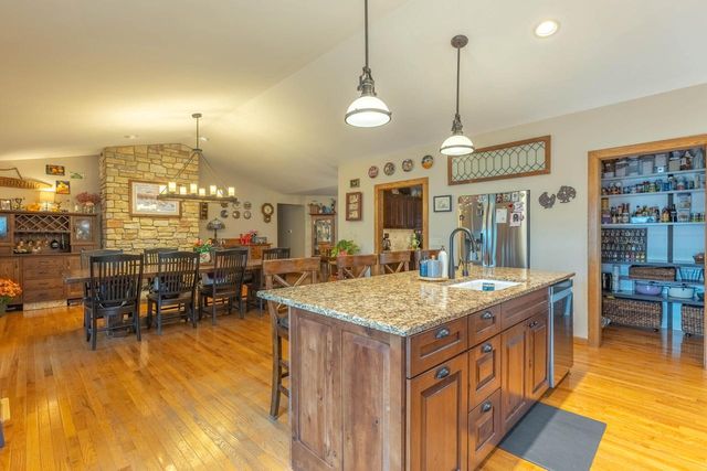 N1682 Washington AVENUE, Lake Geneva, WI 53147