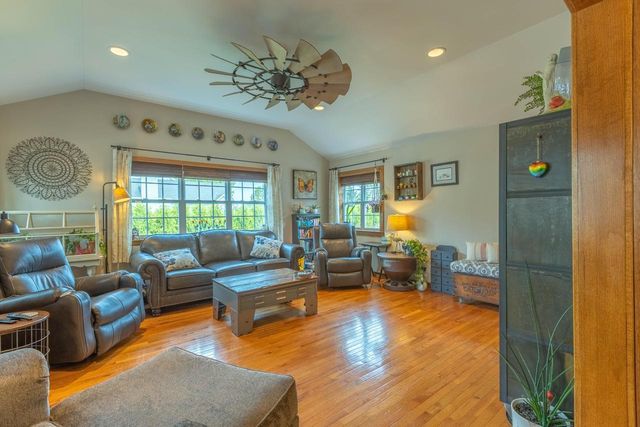 N1682 Washington AVENUE, Lake Geneva, WI 53147