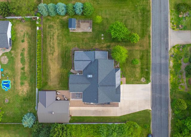 N1682 Washington AVENUE, Lake Geneva, WI 53147