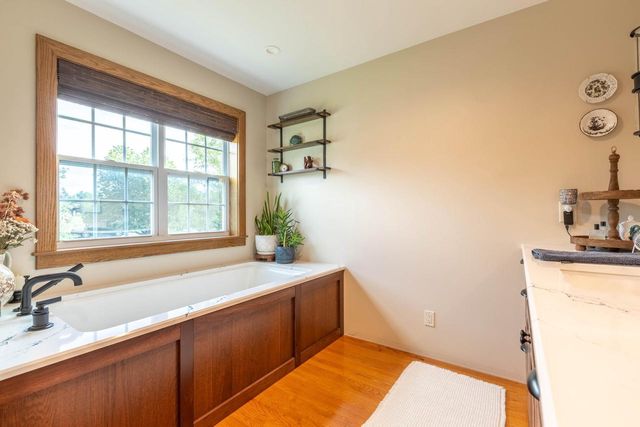 N1682 Washington AVENUE, Lake Geneva, WI 53147