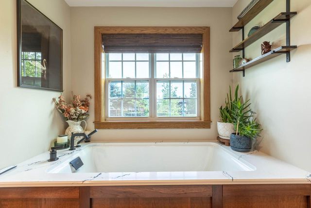 N1682 Washington AVENUE, Lake Geneva, WI 53147