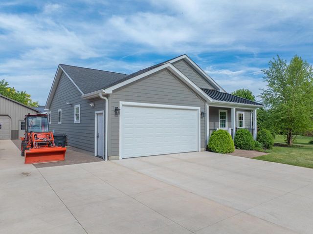 N1682 Washington AVENUE, Lake Geneva, WI 53147