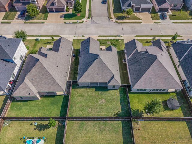 352 Cyprus Grove Drive, Lavon, TX 75166