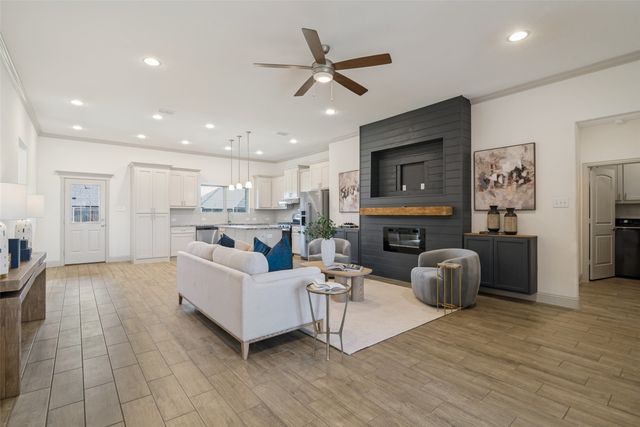 352 Cyprus Grove Drive, Lavon, TX 75166