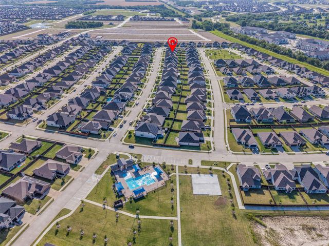 352 Cyprus Grove Drive, Lavon, TX 75166