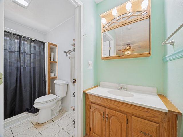 87 Micajah Davis Lane, Denison, TX 75020
