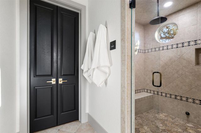 954 Riverforest DR, New Braunfels, TX 78132