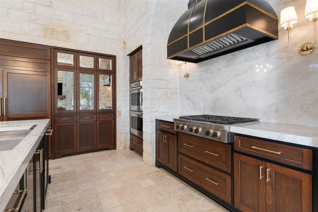 954 Riverforest DR, New Braunfels, TX 78132