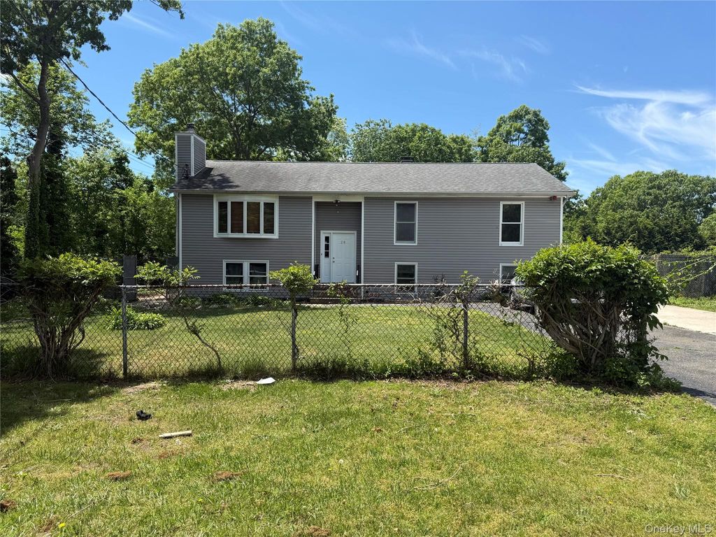 28 Strafford Street, Mastic, NY 11950