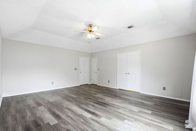 5211 Spring Circle Drive, Pearland, TX 77584
