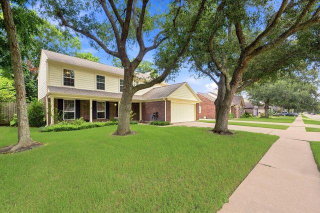 5211 Spring Circle Drive, Pearland, TX 77584