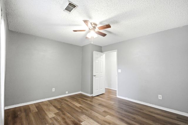 5211 Spring Circle Drive, Pearland, TX 77584
